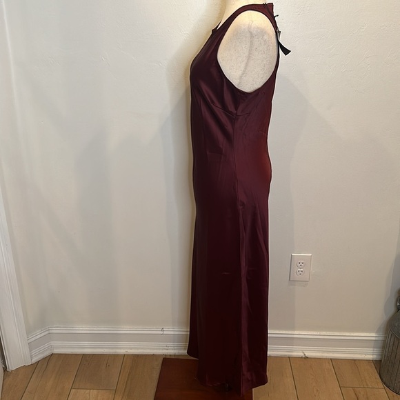 VICI LE LIS COLLECTION WINE COLOR SATIN SLIP MAXI DRESS BACK ZIPPER NWT MEDIUM - Picture 4 of 9